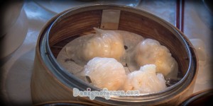 Steamed Jumb Shrimp Dumpling in a steamer basket